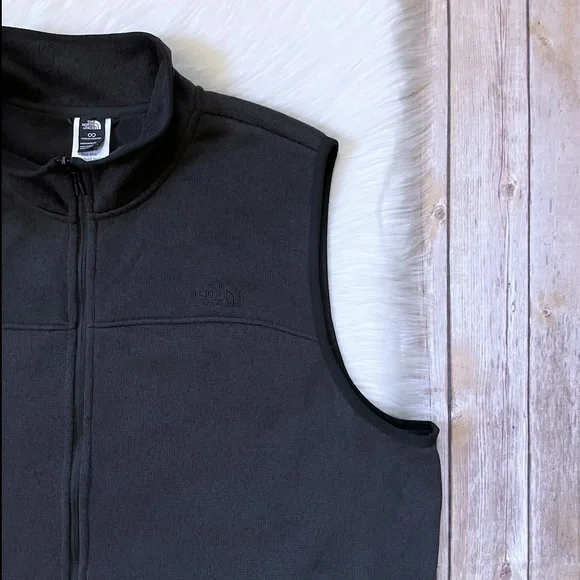 The North Face Men’s Big Front Range Vest - Picture 2 of 8